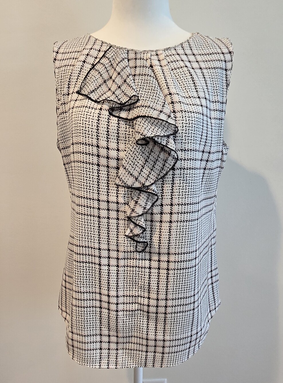 WHBM Sleeveless White Plaid Ruffle Front Top - Size 6